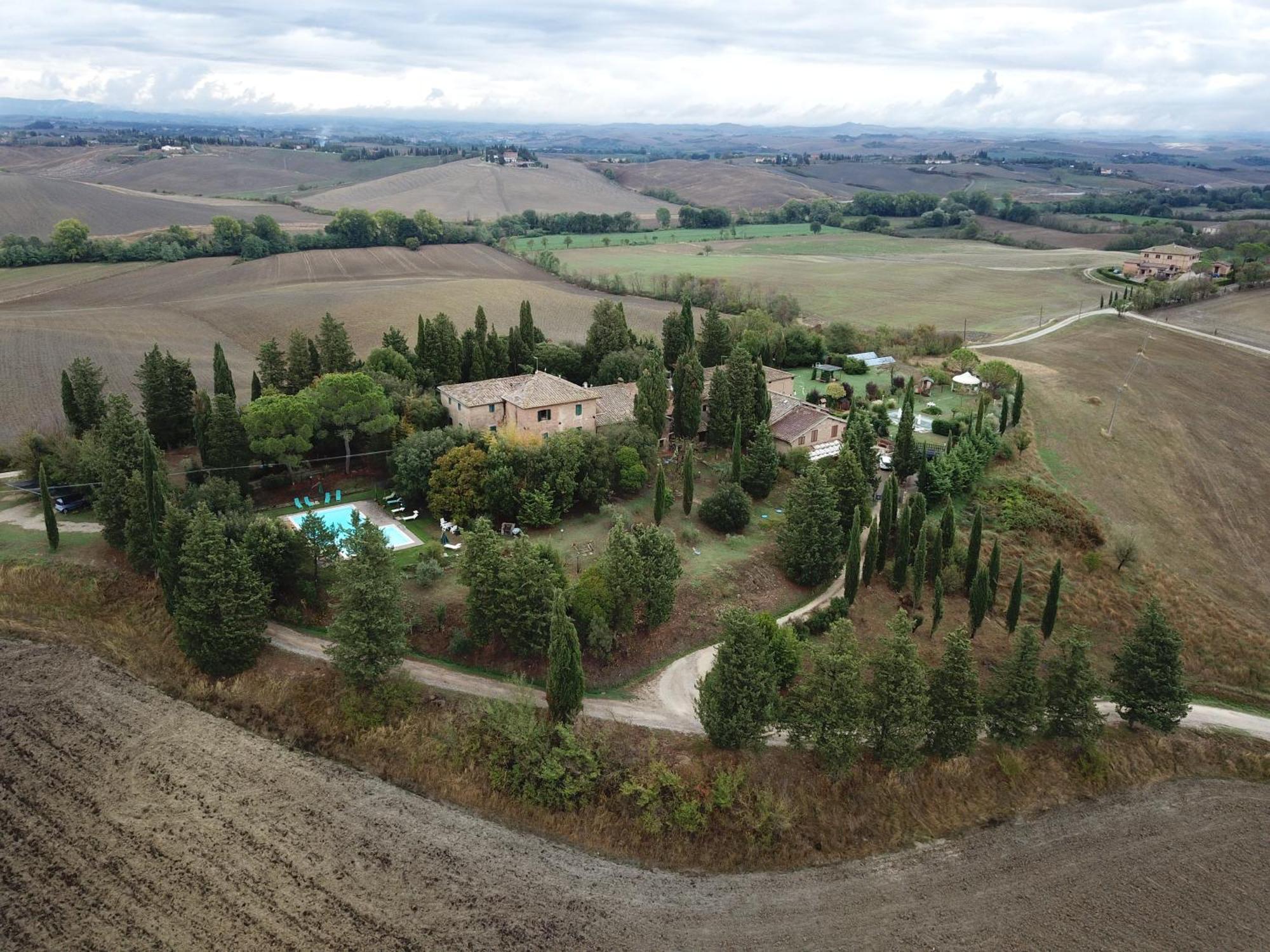 Agriturismo La Torre Di Monsindoli Siena Bagian luar foto