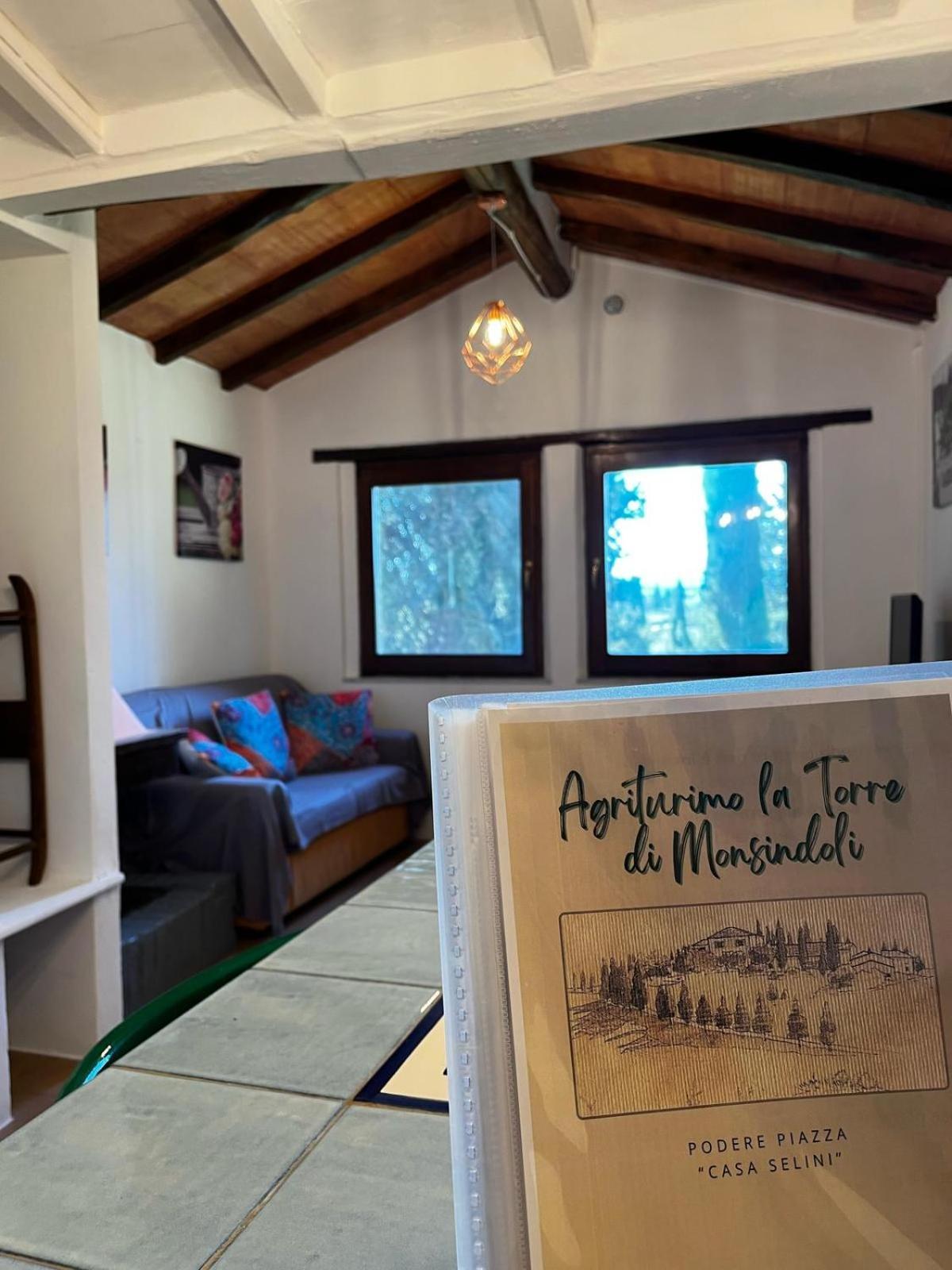 Agriturismo La Torre Di Monsindoli Siena Bagian luar foto